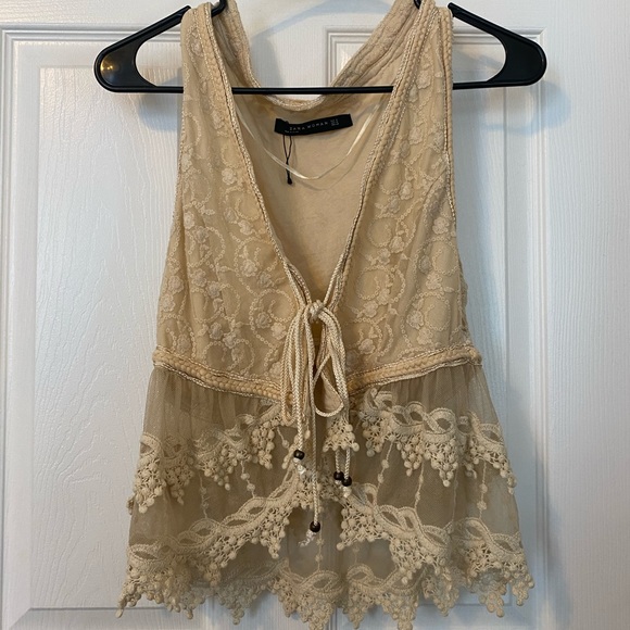Zara Lace Vest - Picture 1 of 4